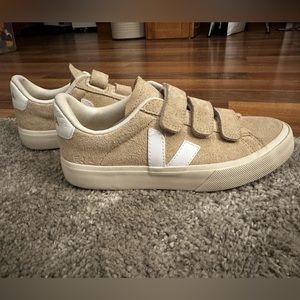 Veja Recife Sneakers - Size 6 US Womens